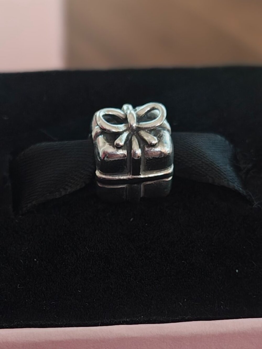 Authentic Pandora Retired Sterling Silver Gift or Present Charm - 790300